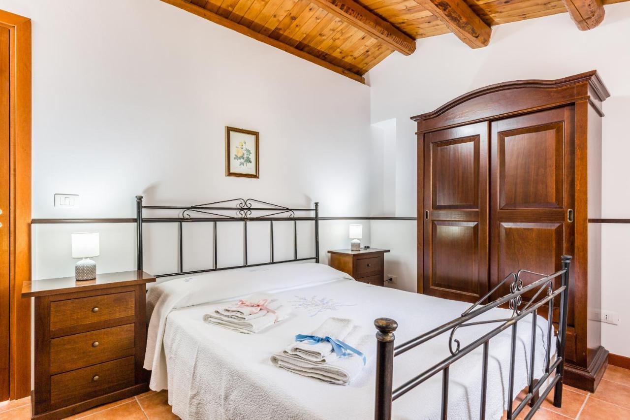 Villa Degli Ulivi アヴォラ エクステリア 写真