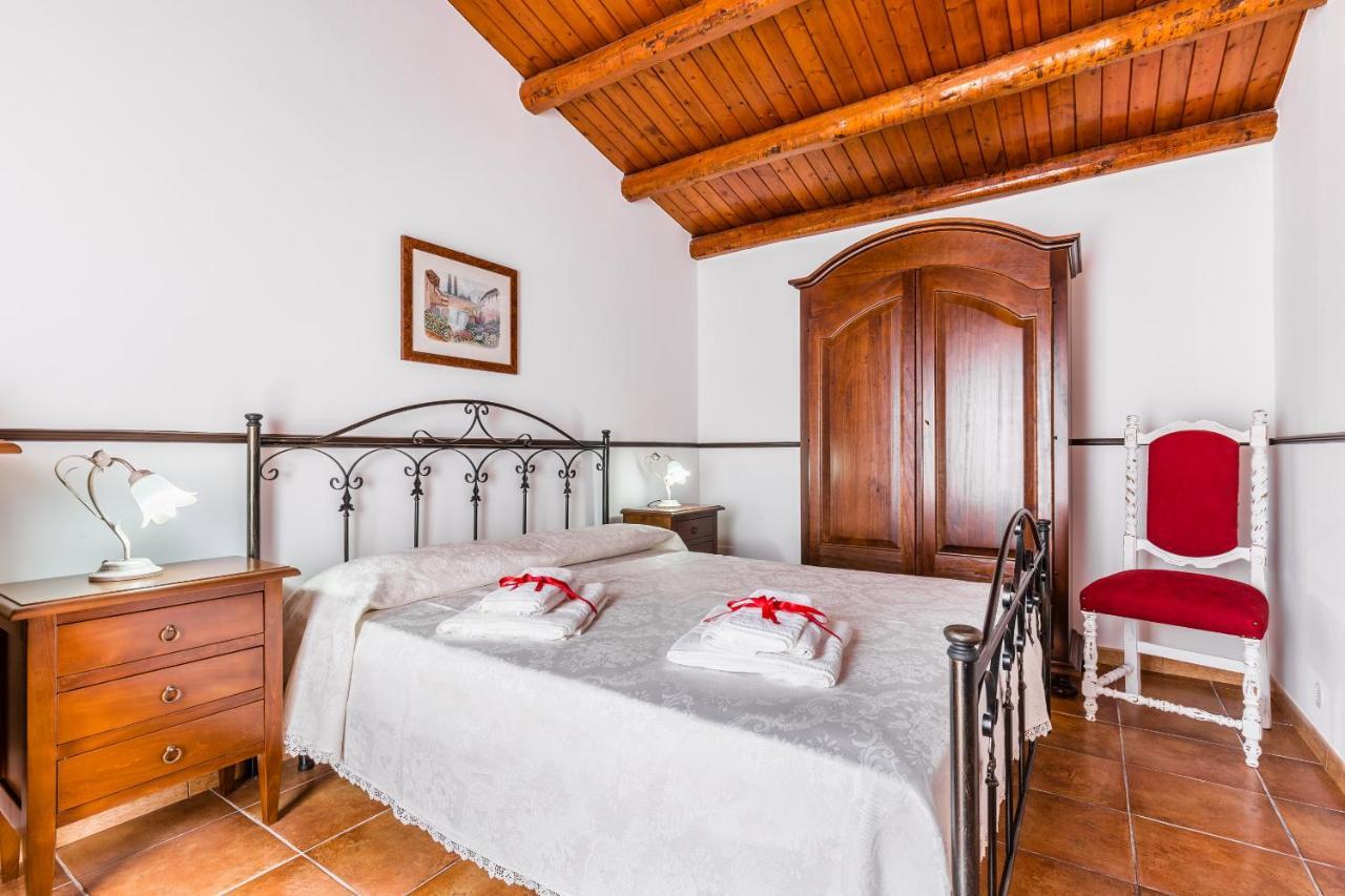 Villa Degli Ulivi アヴォラ エクステリア 写真