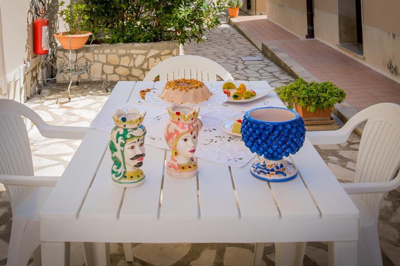 Villa Degli Ulivi アヴォラ エクステリア 写真