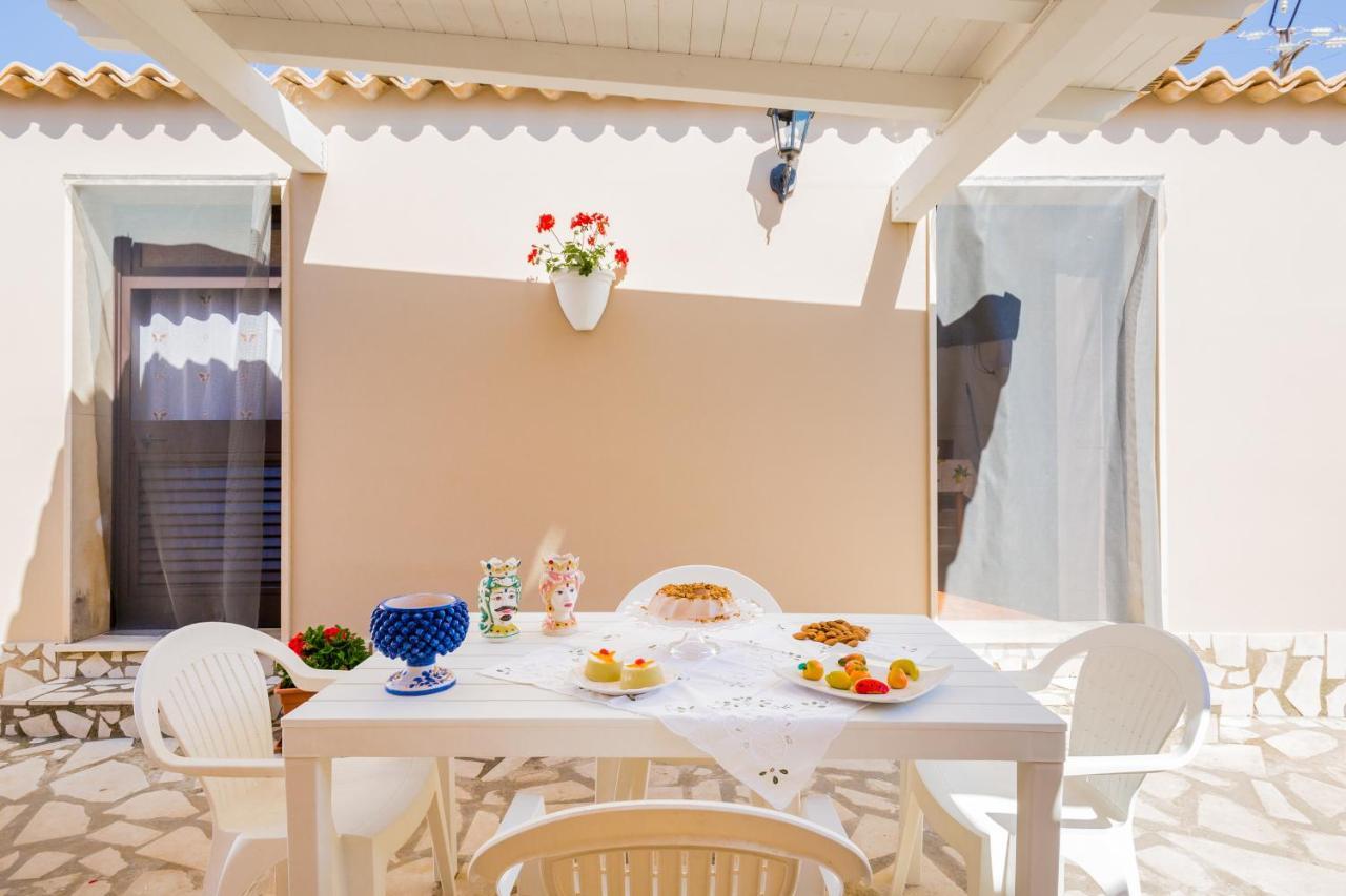Villa Degli Ulivi アヴォラ エクステリア 写真