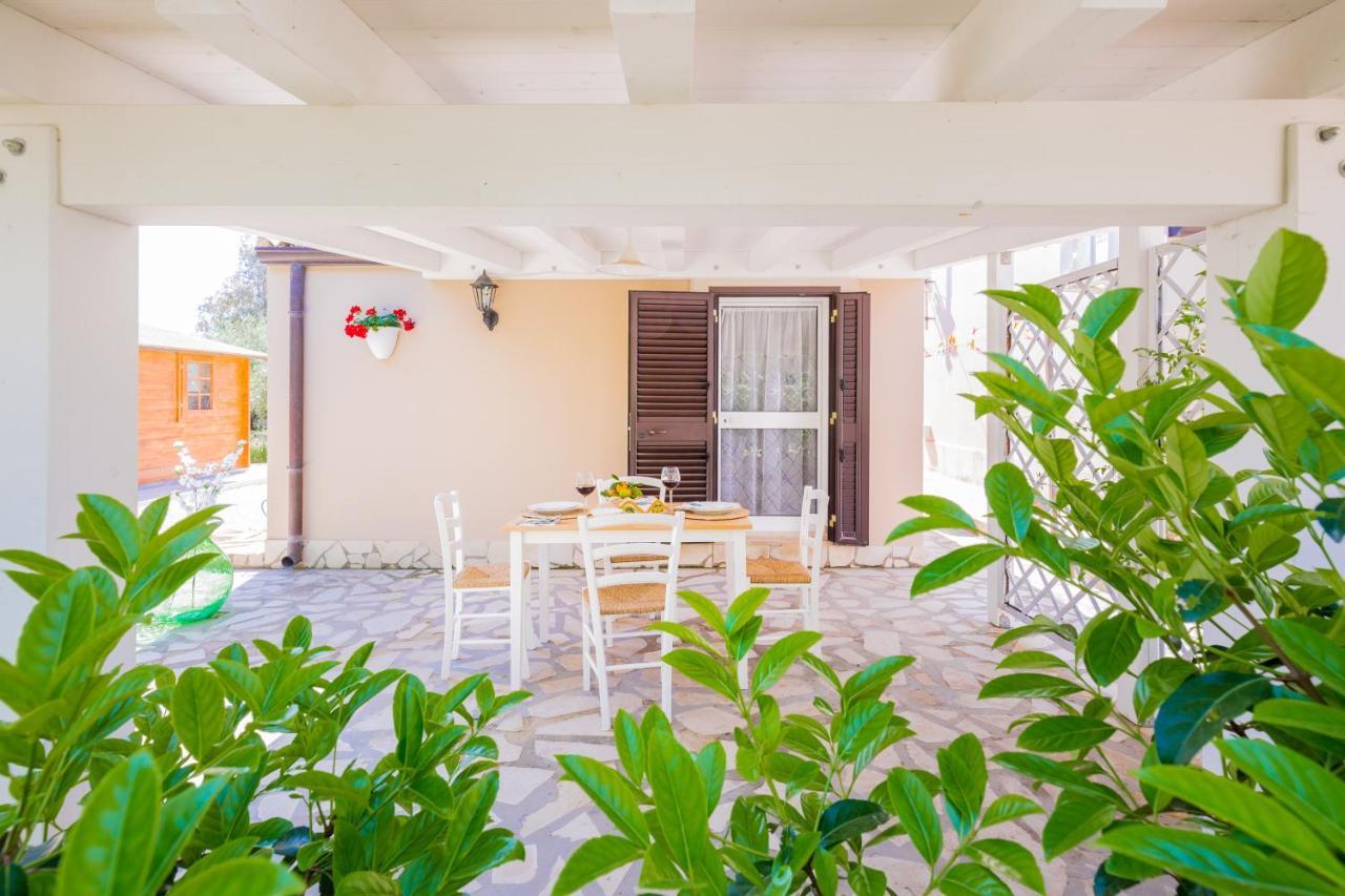 Villa Degli Ulivi アヴォラ エクステリア 写真